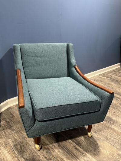 Jens Risom MID CENTURY ORIGINAL TEAL UPHOLSTERY ARMCHAIRS ON CASTER WHEELS