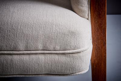 Jens Risom Newly upholstered Kvadrat Jens Risom settee or two seater USA 1950s