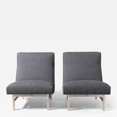 Jens Risom Pair of Jens Risom Slipper Lounge Chairs with Charcoal Tweed and Aluminum Frames