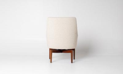 Jens Risom Pair of Jens Risom Swivel Lounge Chairs in Cream Boucl with Walnut Bases