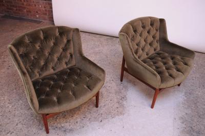 Jens Risom Pair of Jens Risom Walnut Floating Lounge Chairs in Olive Velvet