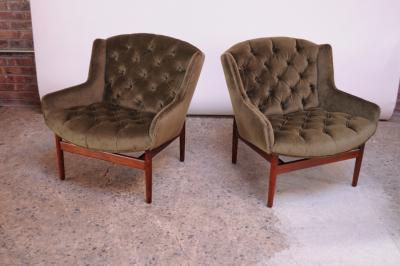 Jens Risom Pair of Jens Risom Walnut Floating Lounge Chairs in Olive Velvet