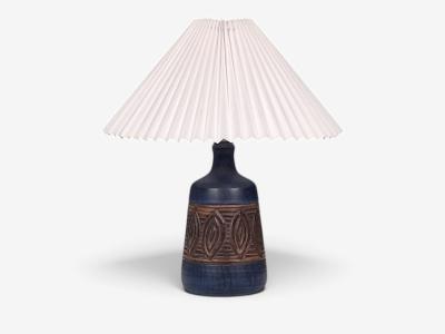 Jette Heller e Danish Modern Carved Stoneware Table Lamp Denmark c 1970s