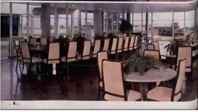 Joaquim Tenreiro Brazilian Modern 10 Chair Set in Hardwood Beige Leather Joaquim Tenreiro 1960s