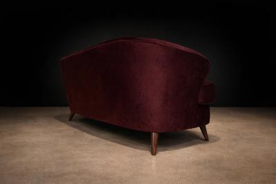 Joaquim Tenreiro Concha Sofa in Plum Mohair Velvet Joaquim Tenreiro Brazil 1960s
