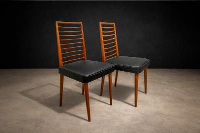 Joaquim Tenreiro Set of 2 Chairs in Hardwood Leather Joaquim Tenreiro 1950s
