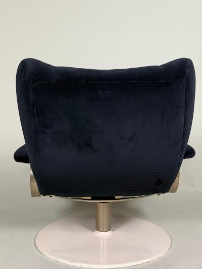 Joe Colombo 2 Rare Prototype Italian Organic Modern Swivel Lounge Chairs Joe Colombo 1970