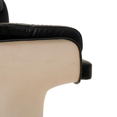 Joe Colombo Elda Chair Joe Colombo Comfort Black and Creme Italy circa 1970