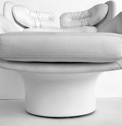 Joe Colombo Joe Colombo Elda Swivel Chair Fratelli Longhi White Leather 4 Available