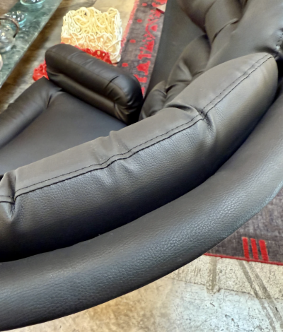 Joe Colombo Joe Colombo Swivel Elda Leather Lounge Chair