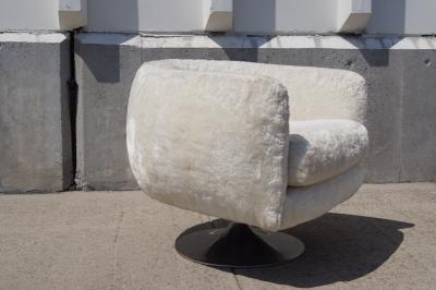 Joe Durso Swivel Armchair in the Style of Joe DUrso