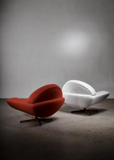 Johannes Andersen Pair of Johannes Andersen Capri lounge chairs for Trensum