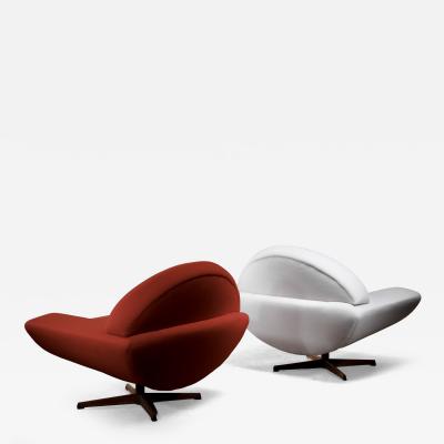 Johannes Andersen Pair of Johannes Andersen Capri lounge chairs for Trensum