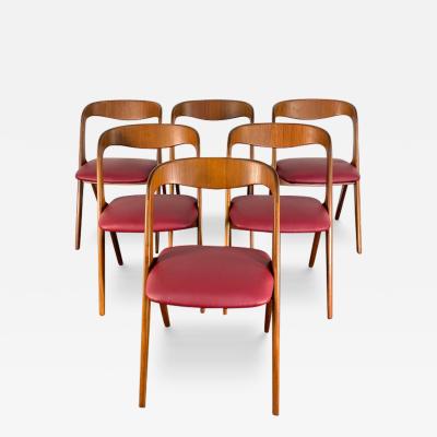 Johannes Andersen Set of Six Johannes Andersen Dining Chairs for Vamo Sonde Denmark