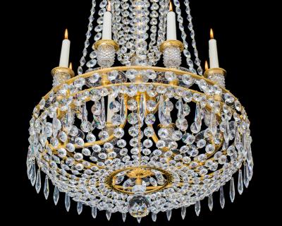 John Blades A FINE PAIR OF REGENCY PERIOD CHANDELIERS BY JOHN BLADES