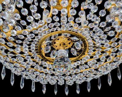 John Blades A FINE PAIR OF REGENCY PERIOD CHANDELIERS BY JOHN BLADES