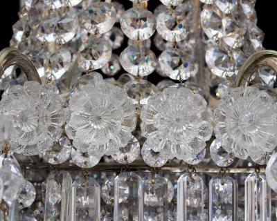 John Blades A LARGE EIGHT LIGHT REGENCY TENT AND WATERFALL CHANDELIER OF THE FINEST QUALITY