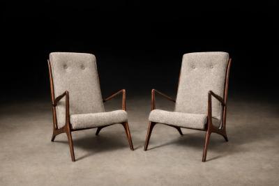 John Graz Sculptural Pair of Armchairs in Hardwood Boucle John Graz Brazil 1950s