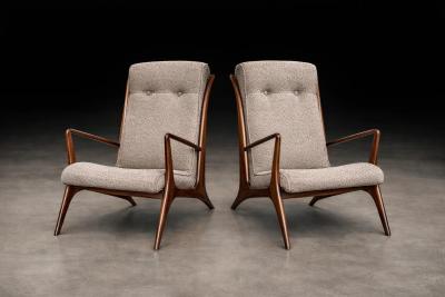 John Graz Sculptural Pair of Armchairs in Hardwood Boucle John Graz Brazil 1950s