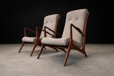 John Graz Sculptural Pair of Armchairs in Hardwood Boucle John Graz Brazil 1950s