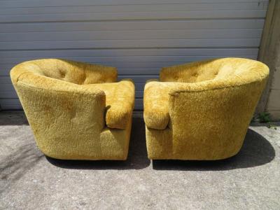 John Stuart Handsome Pair of John Stuart Swivel Barrel Back Lounge Chairs Mid Century Modern