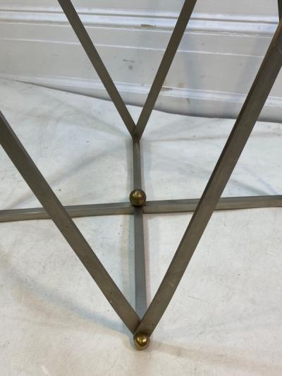 John Vesey JOHN VESEY BRASS AND BRUSHED ALUMINUM STRAP WITH BALL CAGE FORM TABLE