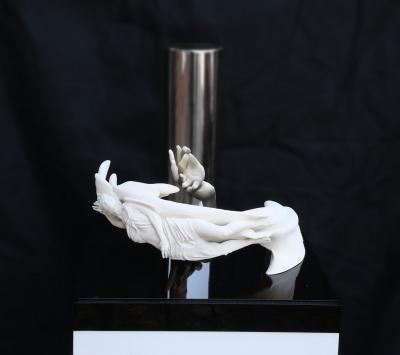 Jonty Hurwitz Meditating Together Yin Yang ivory white