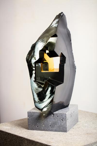 Jorge Y zpik UNTITLED S T Obsidian gold leaf and volcanic rock sculpture