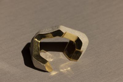 Jorge Y zpik Untitled Sin Titulo sculpture solid clay gold leaf beige 2