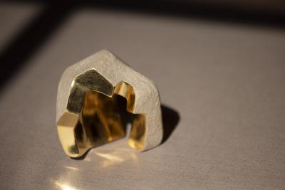 Jorge Y zpik Untitled Sin Titulo sculpture solid clay gold leaf beige 2