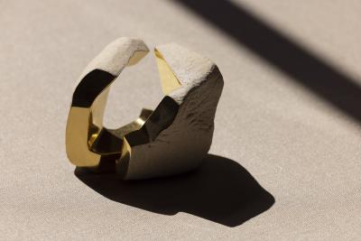 Jorge Y zpik Untitled Sin Titulo sculpture solid clay gold leaf beige 4