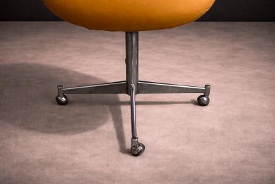 Jorge Zalszupin Mid Century Modern Armchair in Leather and Metal Jorge Zalszupin 1960s