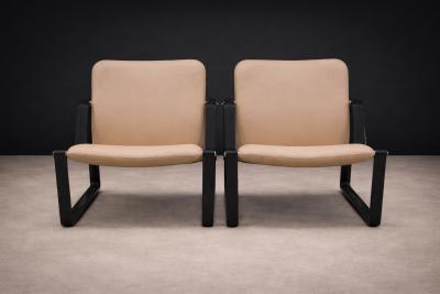 Jorge Zalszupin Pair of Lobby armchairs in Metal Leather Jorge Zalszupin 1970s
