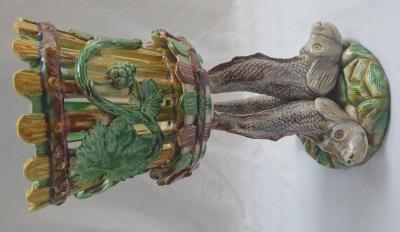 Jose alves Cunha Palissy Majolica portuguese base with vase support 