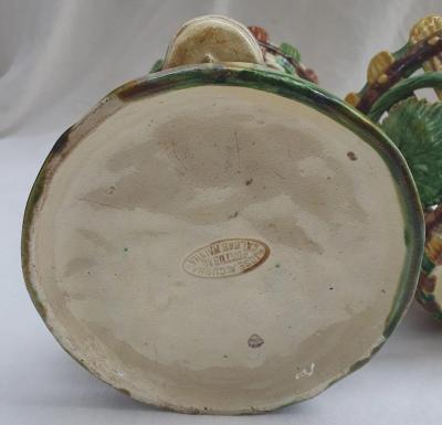 Jose alves Cunha Palissy Majolica portuguese base with vase support 