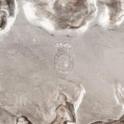 Joseph Angell II A large George IV silver sideboard dish made by Joseph Angell II 1828