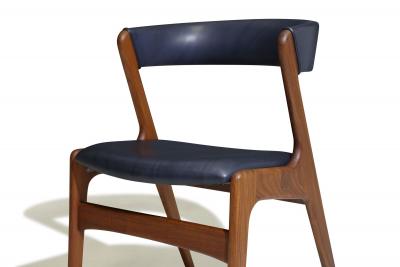 Kai Kristiansen Six Mid century Curved Back Dining Chairs in Navy Leather