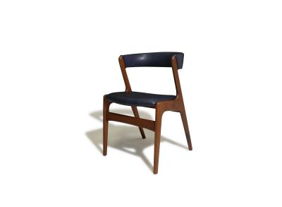 Kai Kristiansen Six Mid century Curved Back Dining Chairs in Navy Leather