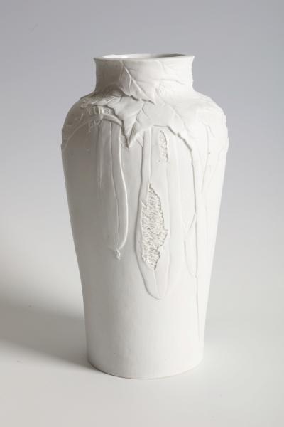 Kanzan Shinkai Flower Vase with Sponge Gourd Design T 4839 