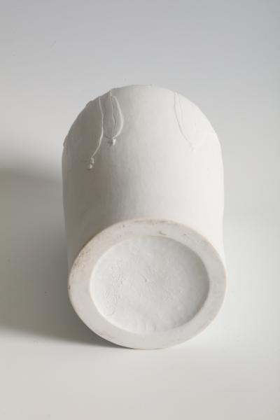 Kanzan Shinkai Flower Vase with Sponge Gourd Design T 4839 