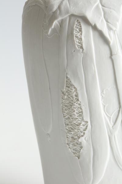 Kanzan Shinkai Flower Vase with Sponge Gourd Design T 4839 