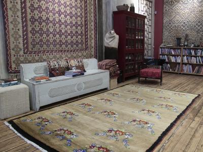 Karapinar Carpet with Flowers