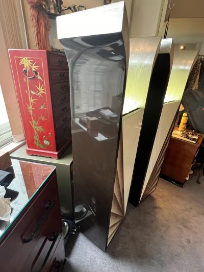 Karl Springer EXCEPTIONAL ILLUMINATED ART DECO REVIVAL LACQUERED WOOD FROSTED GLASS CABINETS
