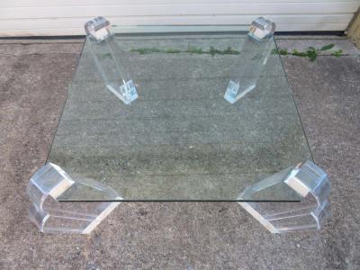 Karl Springer Gorgeous Karl Springer Style Lucite Pillar Coffee Table Mid Century Modern