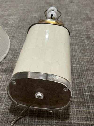 Karl Springer MODERN LUCITE AND BRASS TESELLATED BONE LAMP IN THE MANNER OF KARL SPRINGER