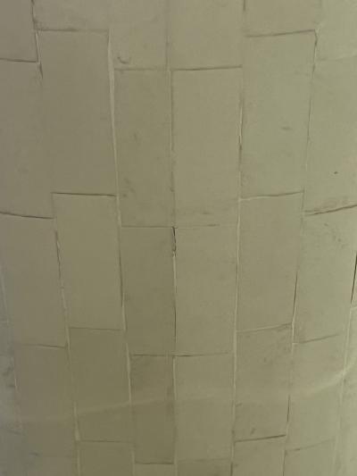 Karl Springer MODERN LUCITE AND BRASS TESELLATED BONE LAMP IN THE MANNER OF KARL SPRINGER