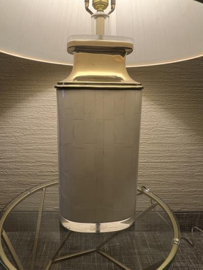 Karl Springer MODERN LUCITE AND BRASS TESELLATED BONE LAMP IN THE MANNER OF KARL SPRINGER