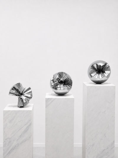 Katz Studio Sphera Contemporary Set of Three Sculptural Spheres by Katz Studio