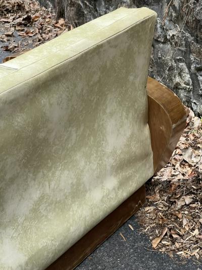 Kem Weber MODERNIST ART DECO CURVED WOOD SETTEE IN THE MANNER OF KEM WEBER