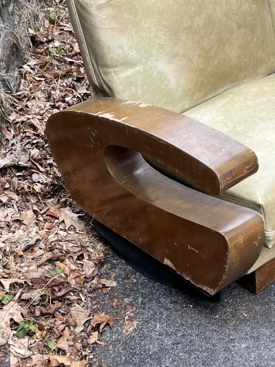 Kem Weber MODERNIST ART DECO CURVED WOOD SETTEE IN THE MANNER OF KEM WEBER